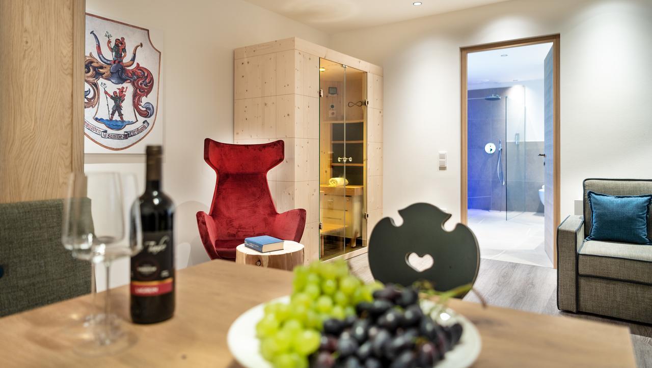 Hotel Christof Appiano Sulla Strada Del Vino Exterior photo